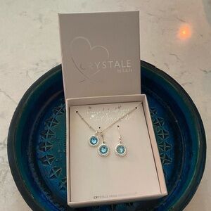 BEAUTIFUL blue Swarovski crystals necklace and earrings set